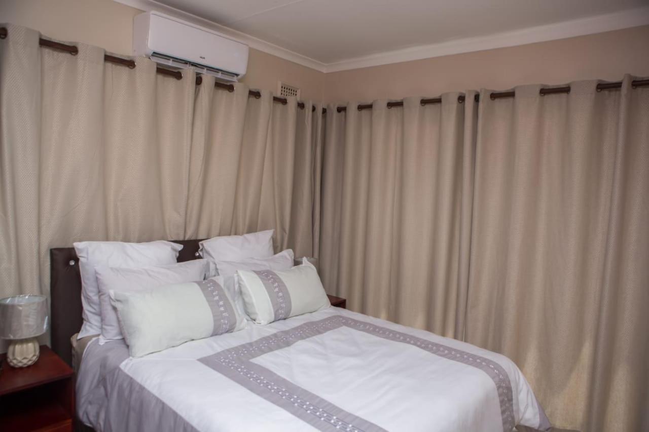 Dyna Guest House Durban Buitenkant foto